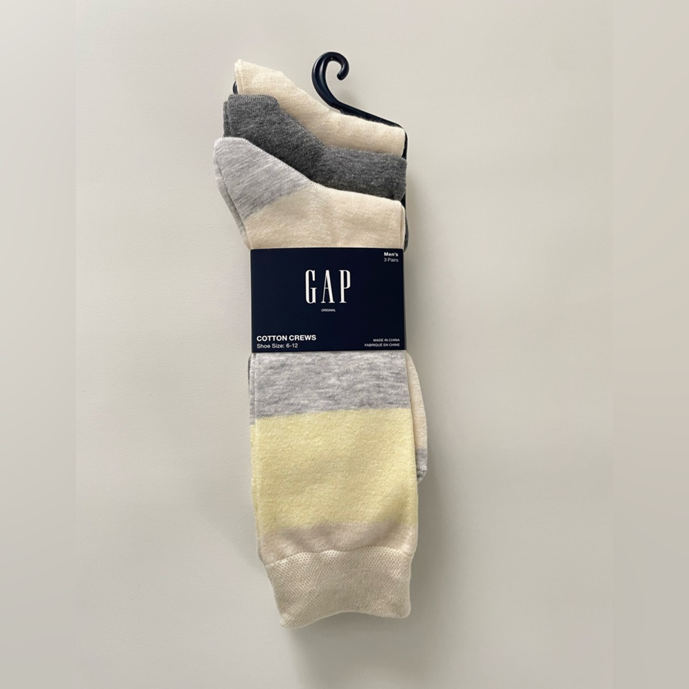 Gap 3 Pack Mens Cotton Crew Socks Size: 6-12 NEW